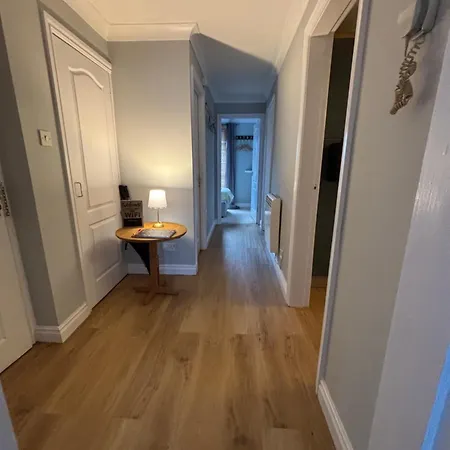 Fab Centre With Free Parking